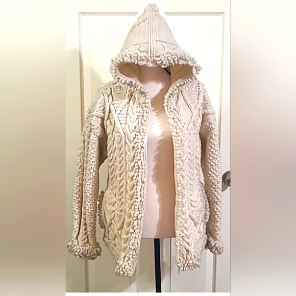 100% Wool Coat..Chunky Knit Wool Hooded Coat. Made in Ecuador - Picture 5 of 15